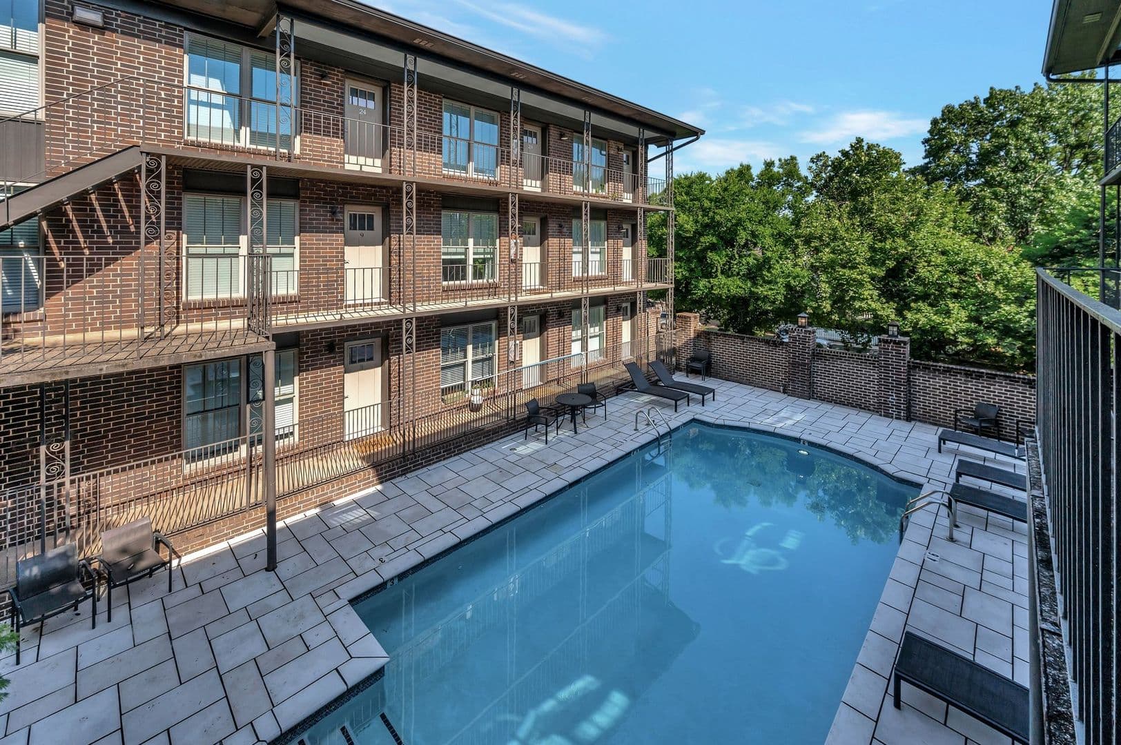 Birmingham Apartment: 1501 15th Ave S