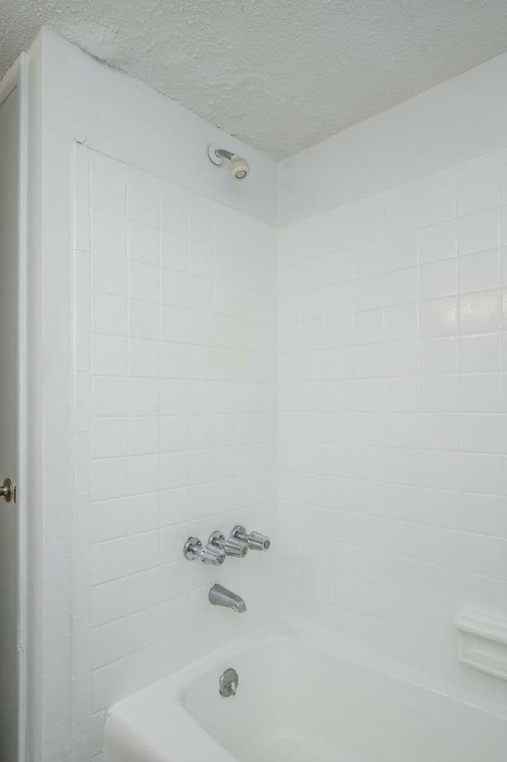 Birmingham Apartment: 3320 Cliff Road