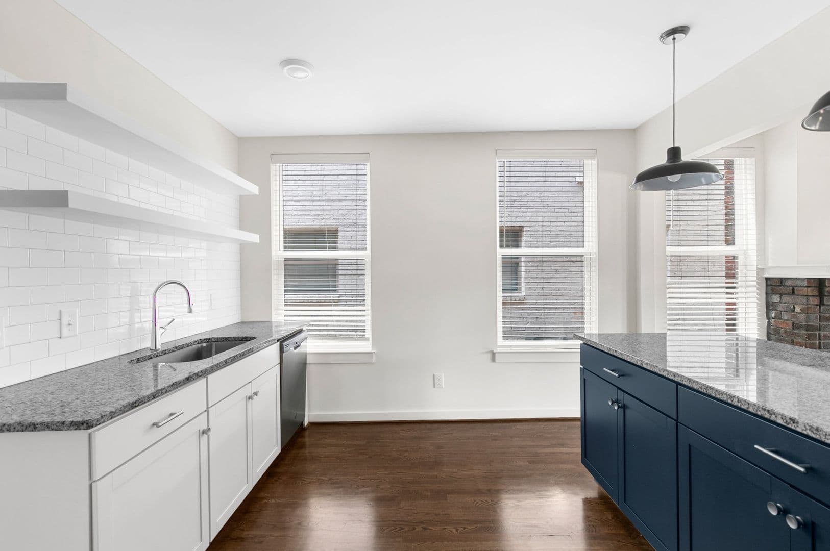 Birmingham Apartment: 901 38th St S