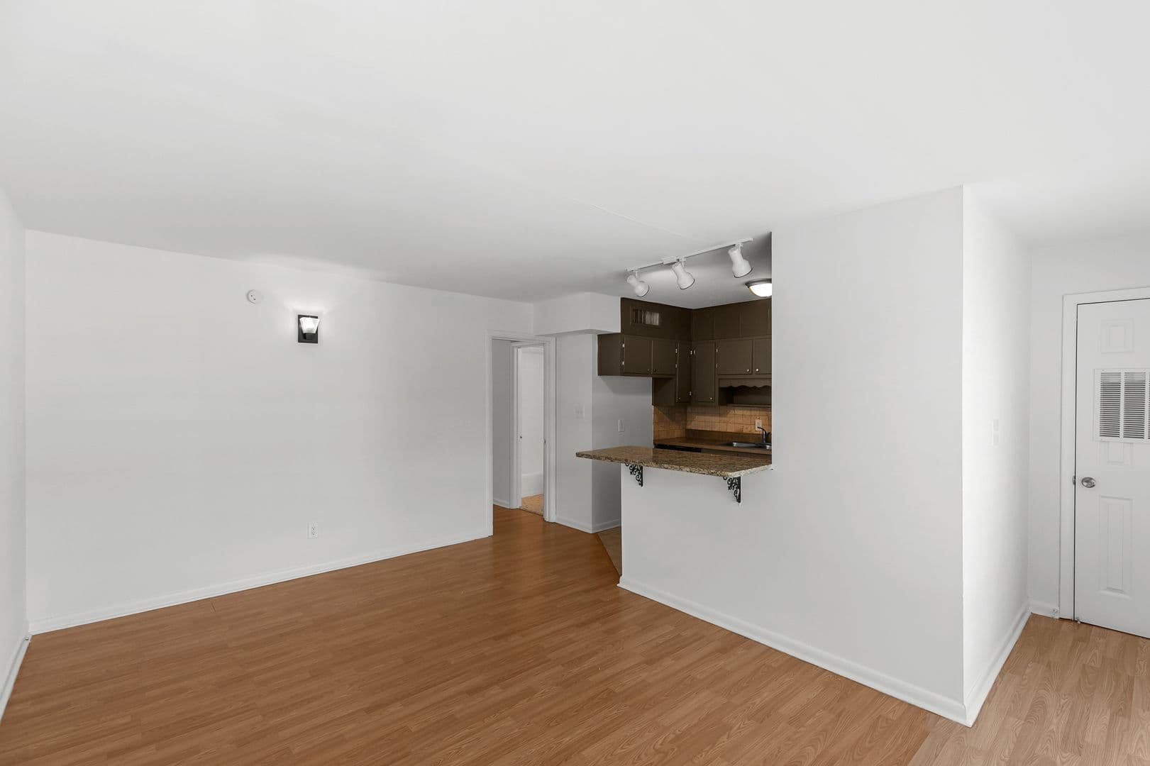 Birmingham Apartment: 1613 13th Ave S