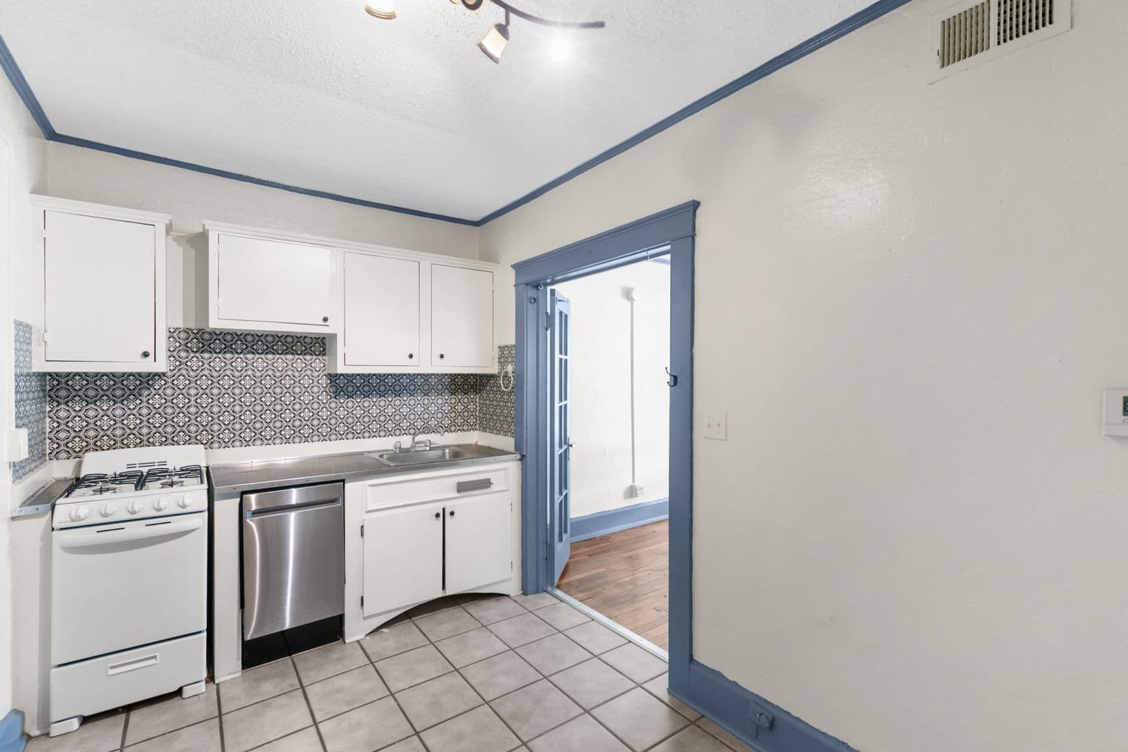 Birmingham Apartment: 1141 14th Street South