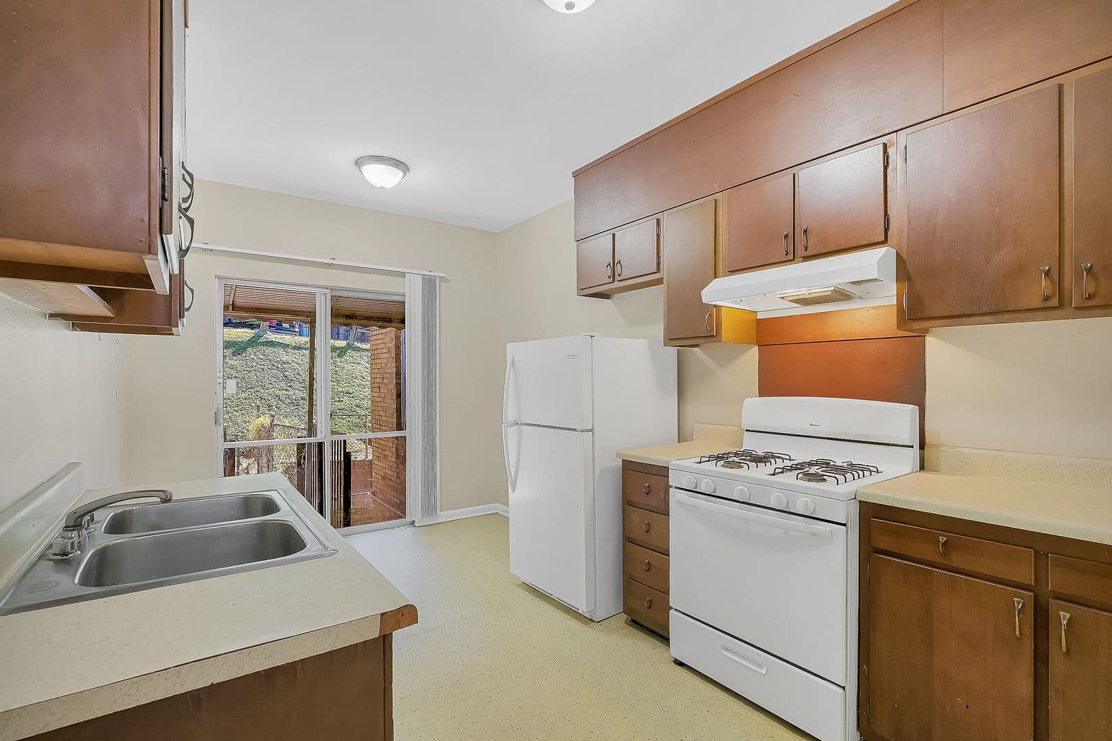 Birmingham Apartment: 2305 Arlington Crescent