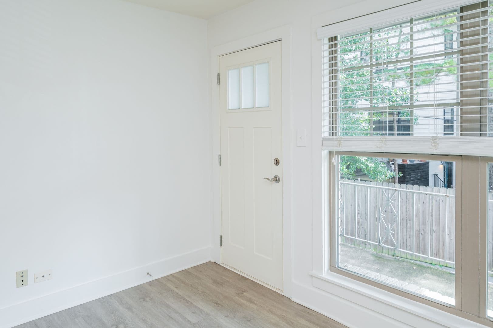 Birmingham Apartment: 3300 Cliff Road S