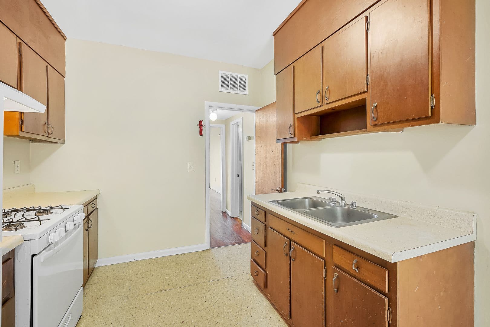Birmingham Apartment: 2305 Arlington Crescent