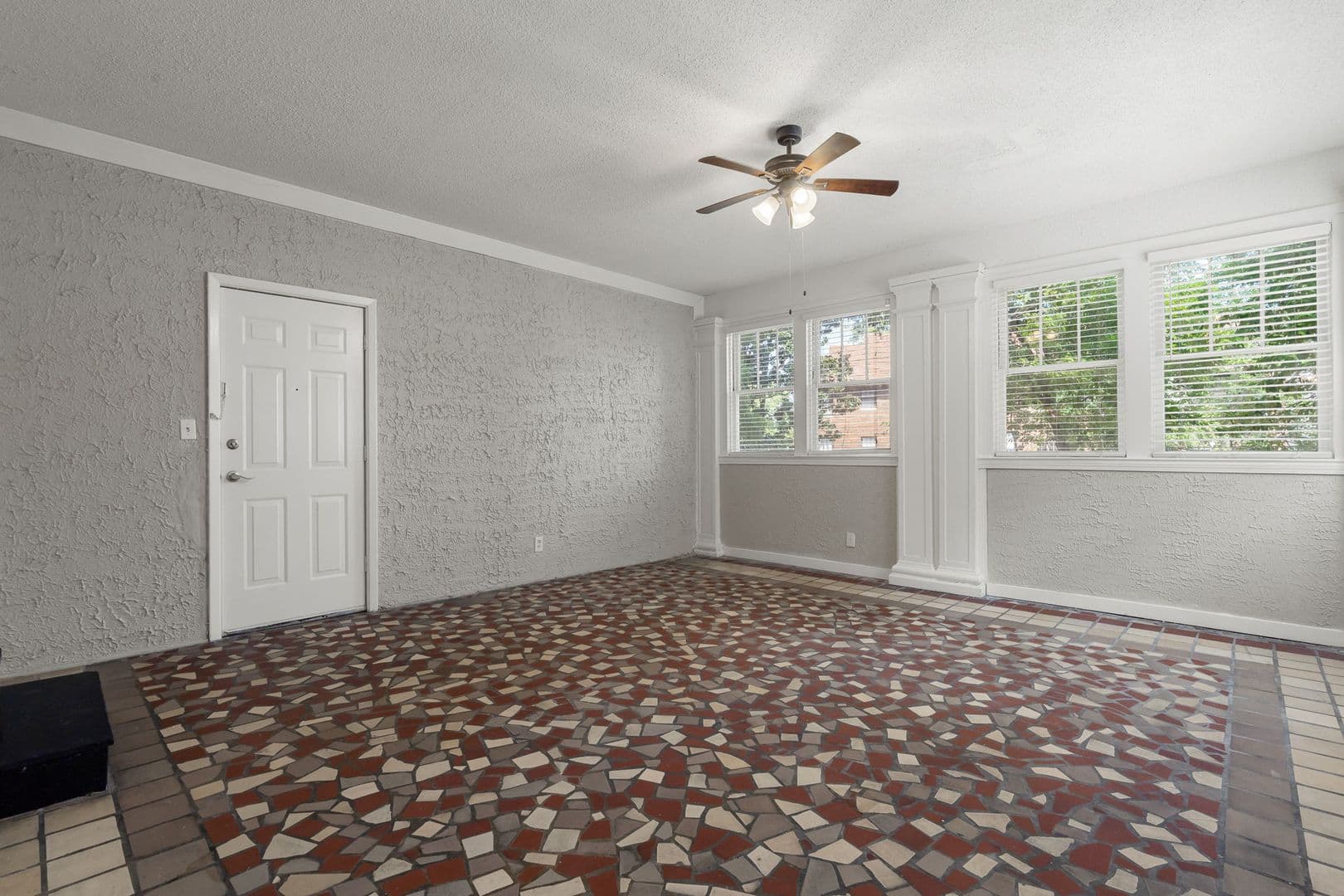 Birmingham Apartment: 3003 13th Ave S