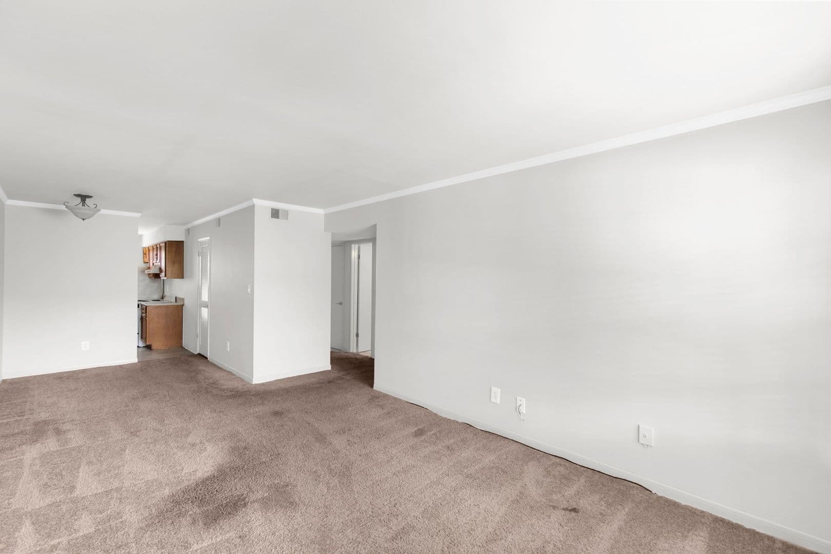 Birmingham Apartment: 909 30th St S