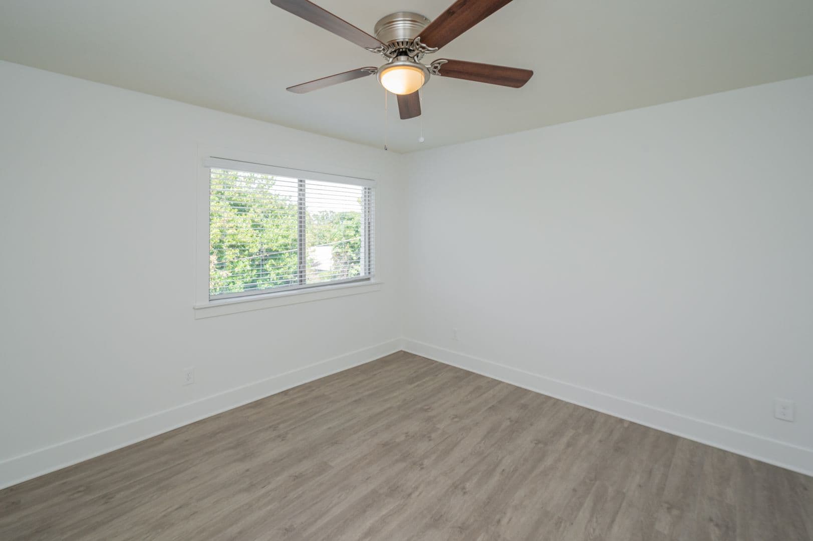 Birmingham Apartment: 3300 Cliff Road S