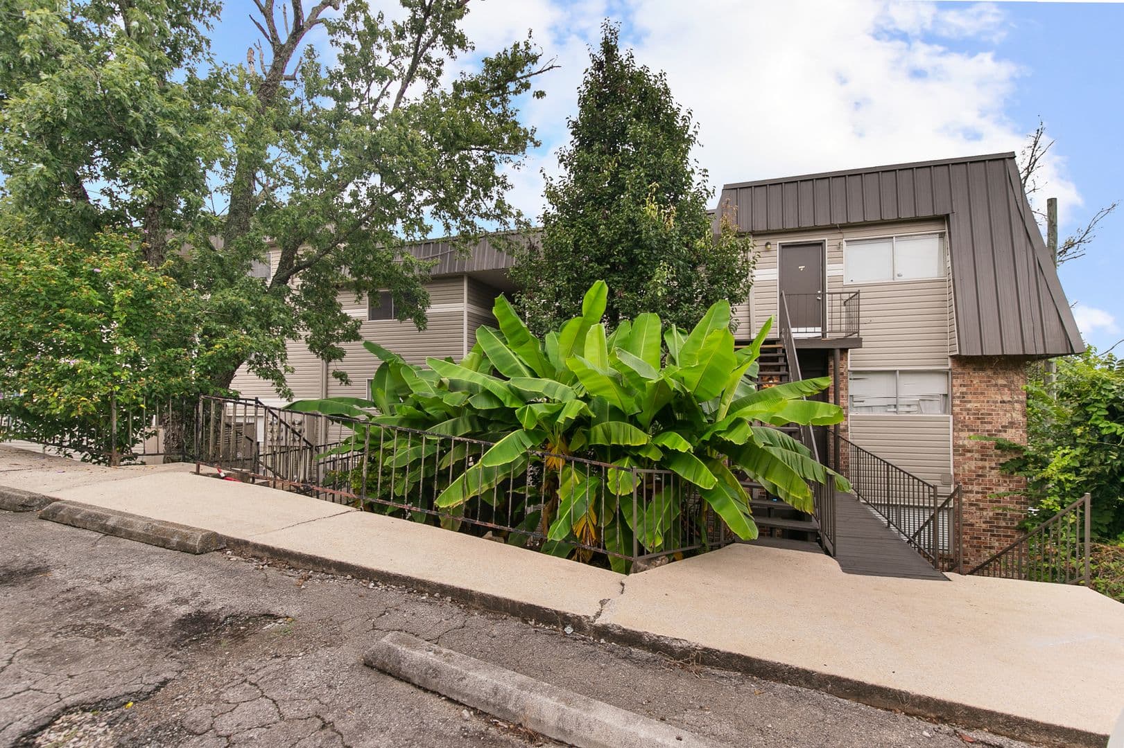 Birmingham Apartment: 1313-1321 34th St S