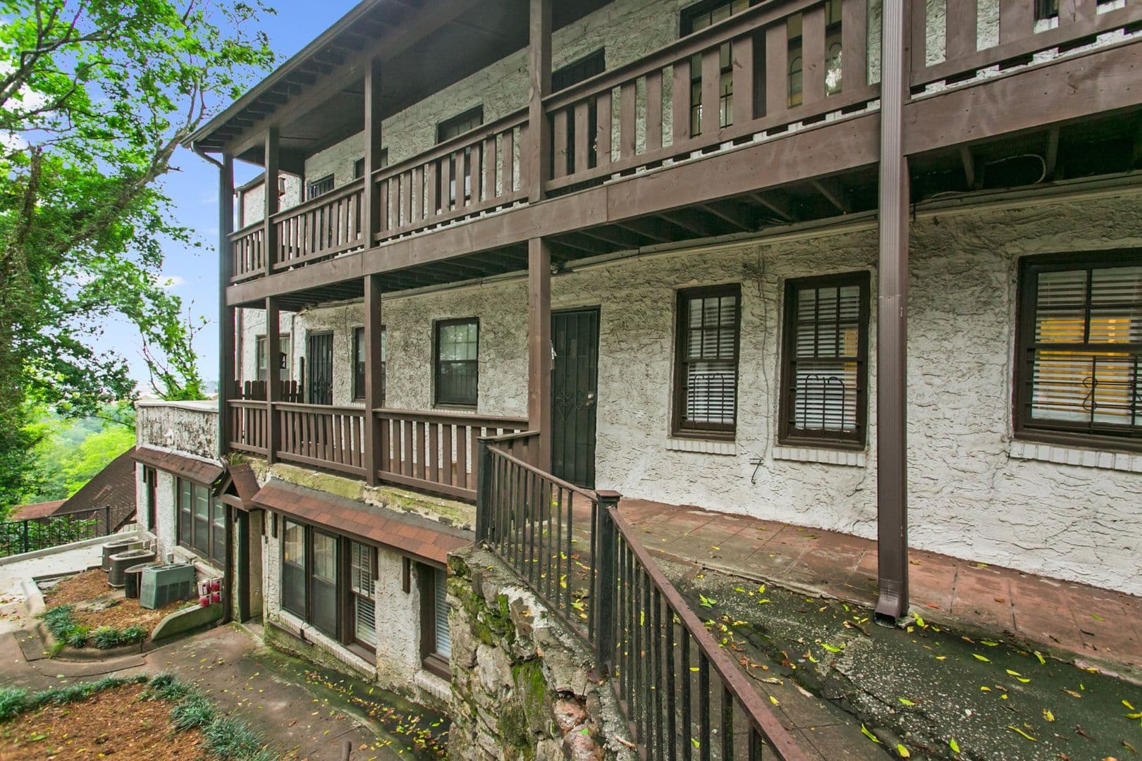 Birmingham Apartment: 1855 16th Ave S