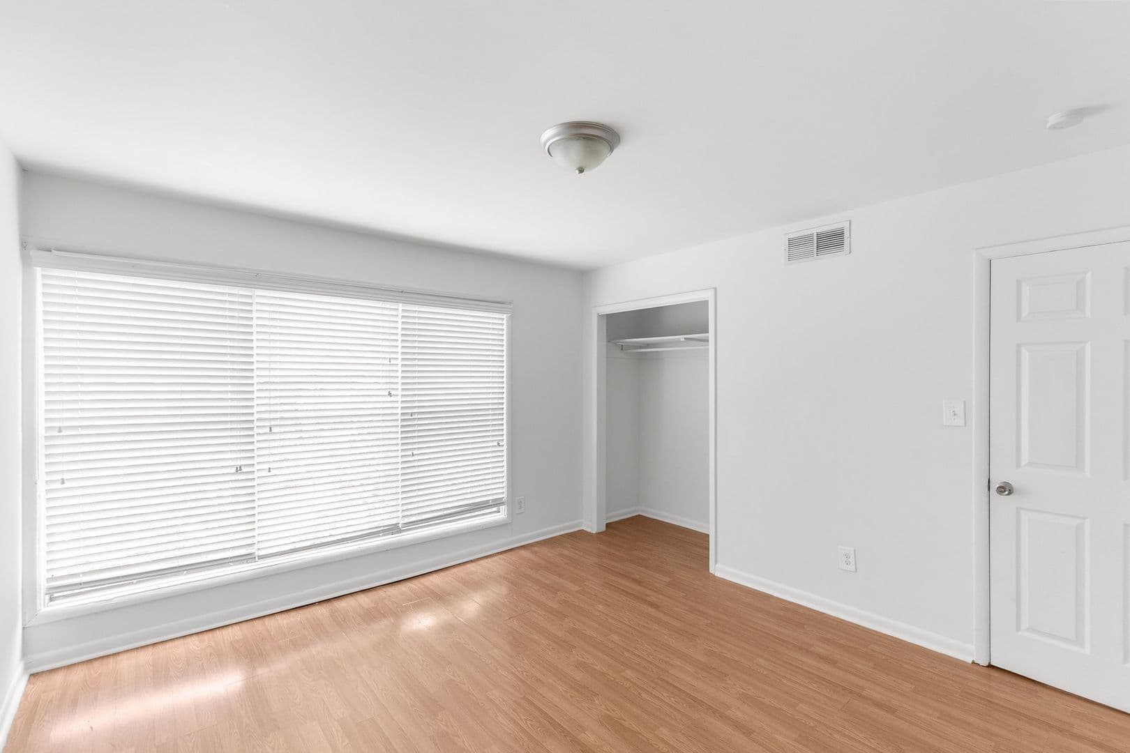Birmingham Apartment: 1613 13th Ave S
