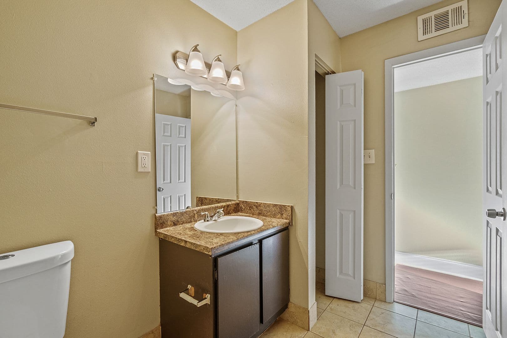 Birmingham Apartment: 3800A 3812B 3824C 5th Ave South
