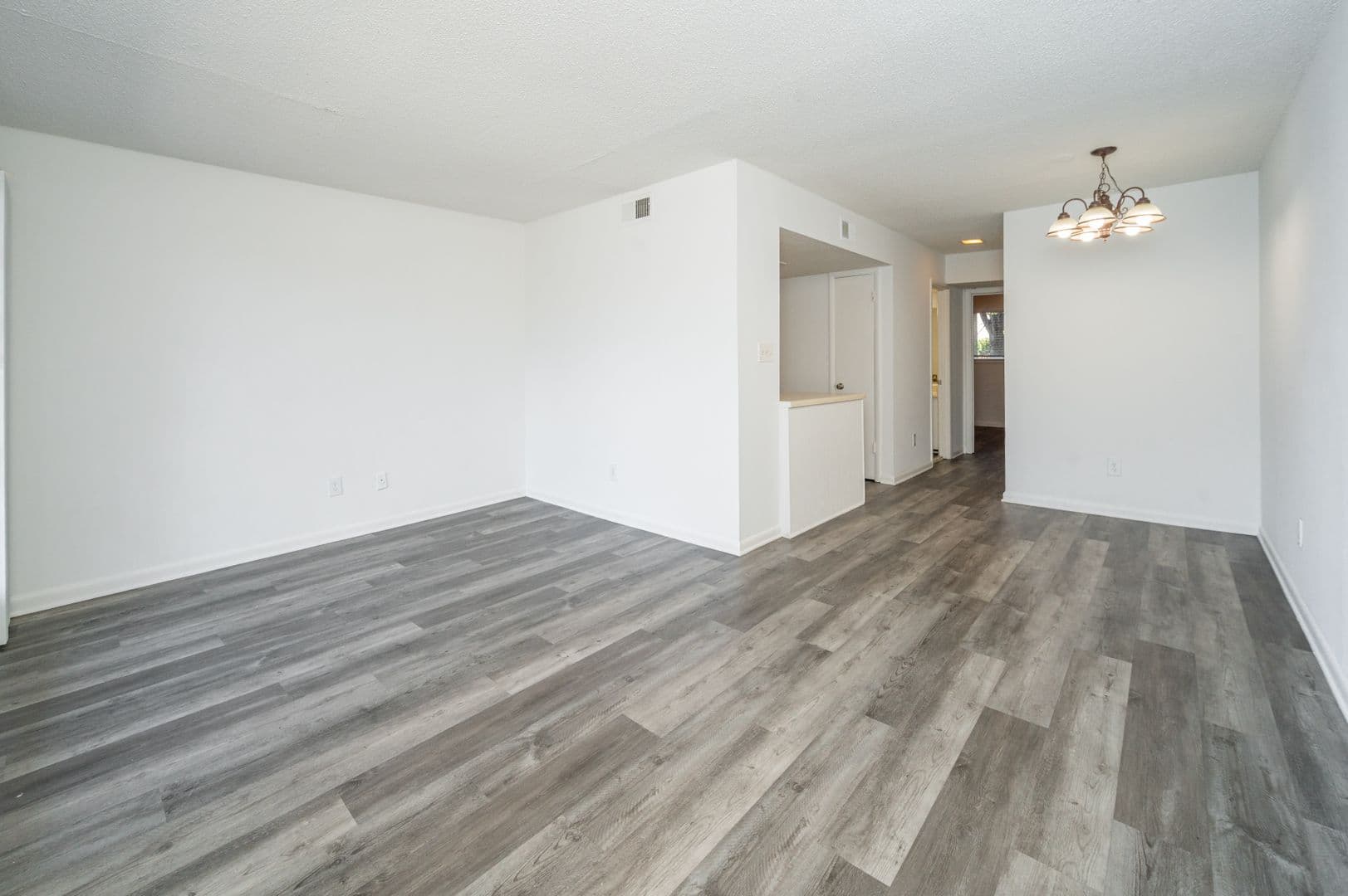 Birmingham Apartment: 3320 Cliff Road
