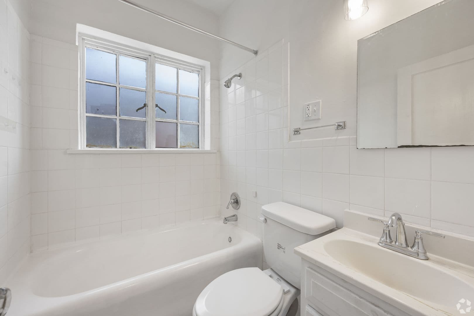 Birmingham Apartment: 1226-1228 29th Street South