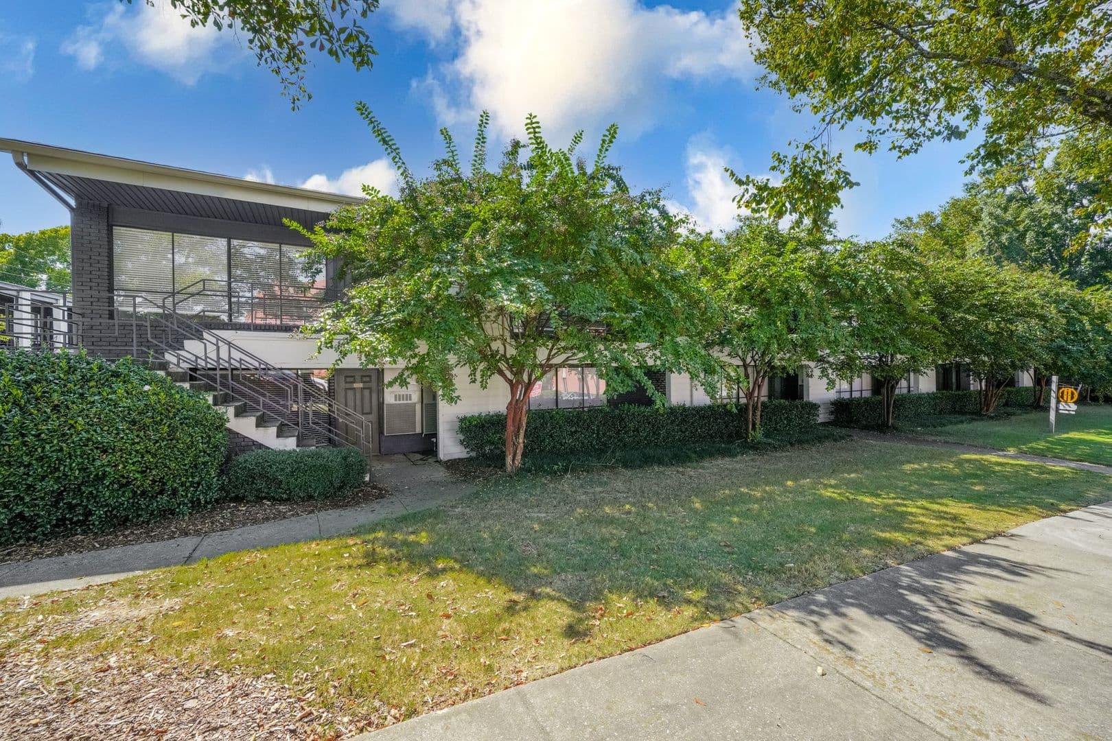 Birmingham Apartment: 1613 13th Ave S