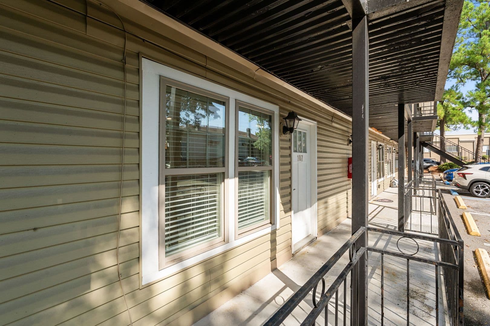 Birmingham Apartment: 1633 13th Ave S