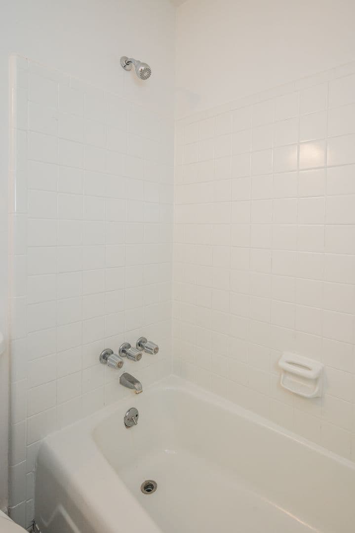 Birmingham Apartment: 3477 Cliff Terrace S