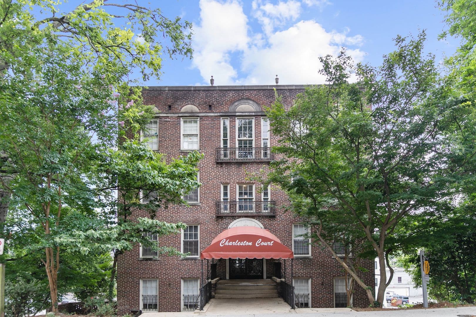 Birmingham Apartment: 2155 11th Court S