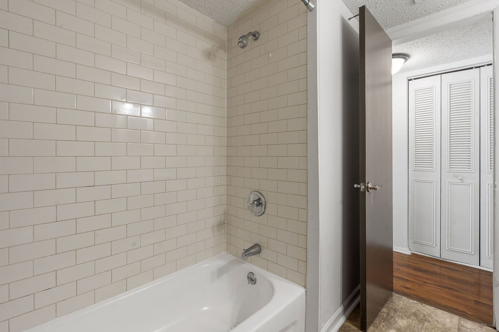 Birmingham Apartment: 1200 18th Ave S