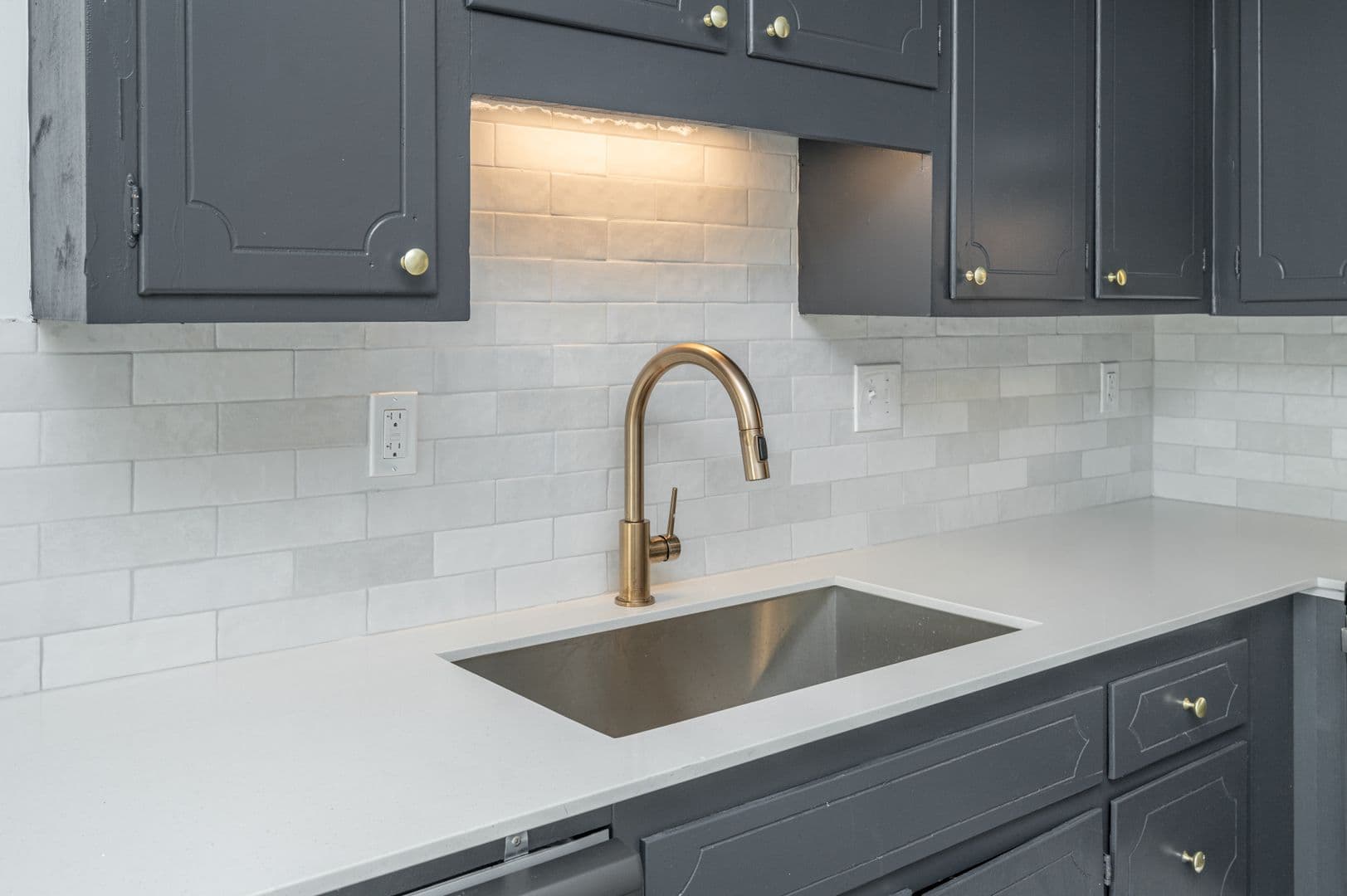 Birmingham Apartment: 3314 Cliff Road S