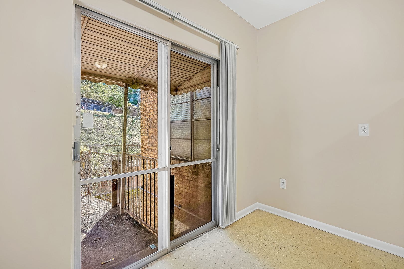 Birmingham Apartment: 2305 Arlington Crescent