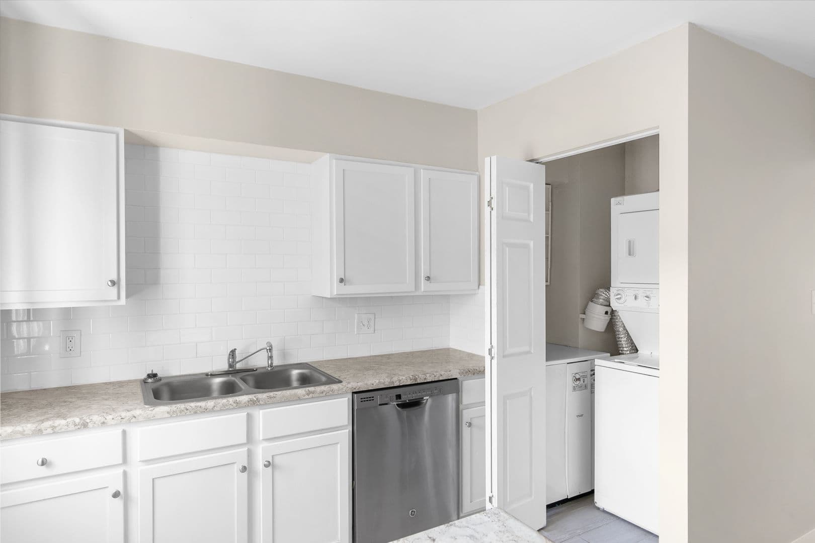 Birmingham Apartment: 1701 13th Avenue South