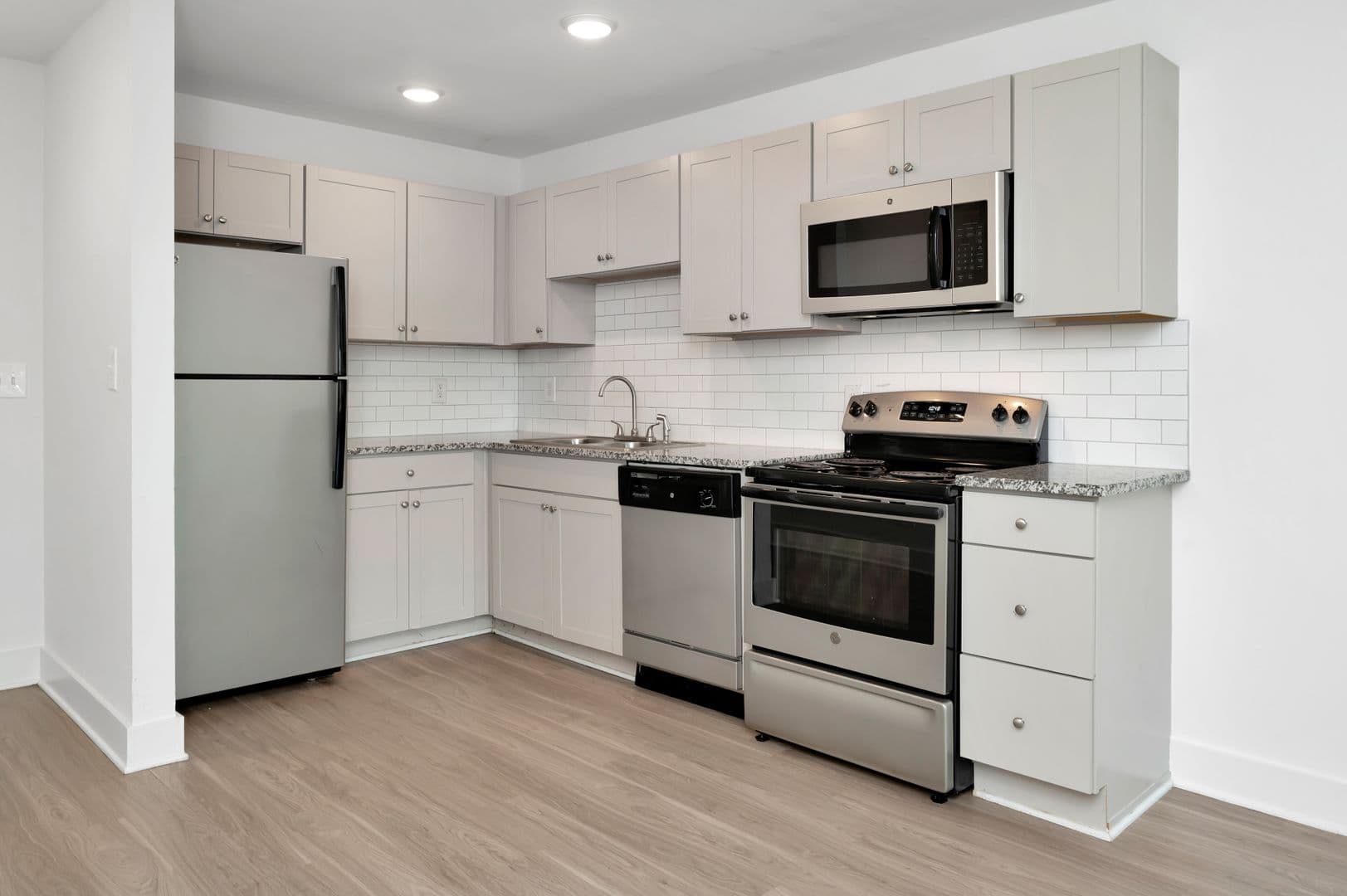 Birmingham Apartment: 1501 16th Ave S