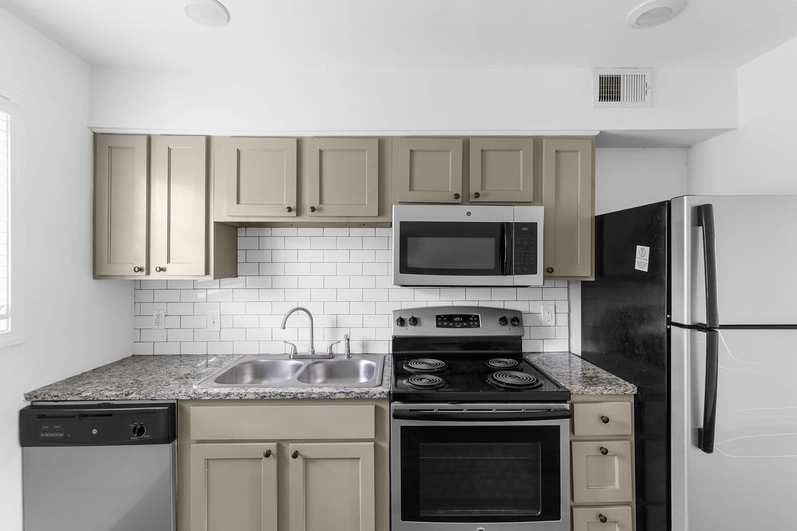 Birmingham Apartment: 4416-4420 5th Ave S