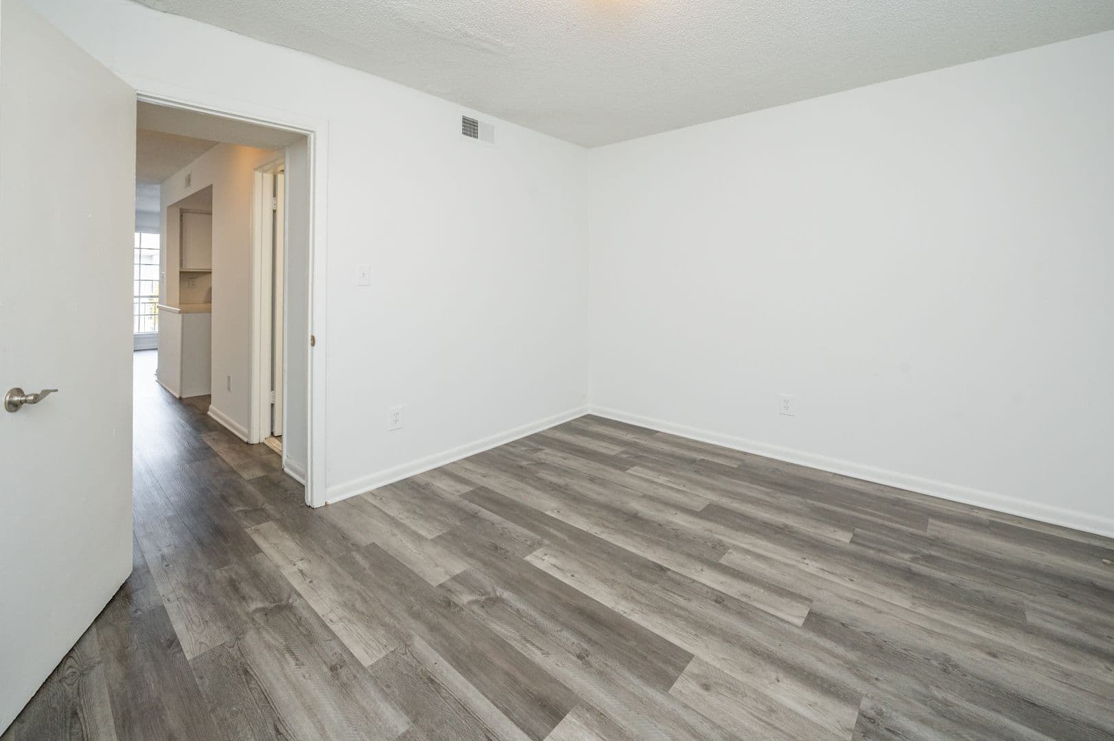 Birmingham Apartment: 3320 Cliff Road