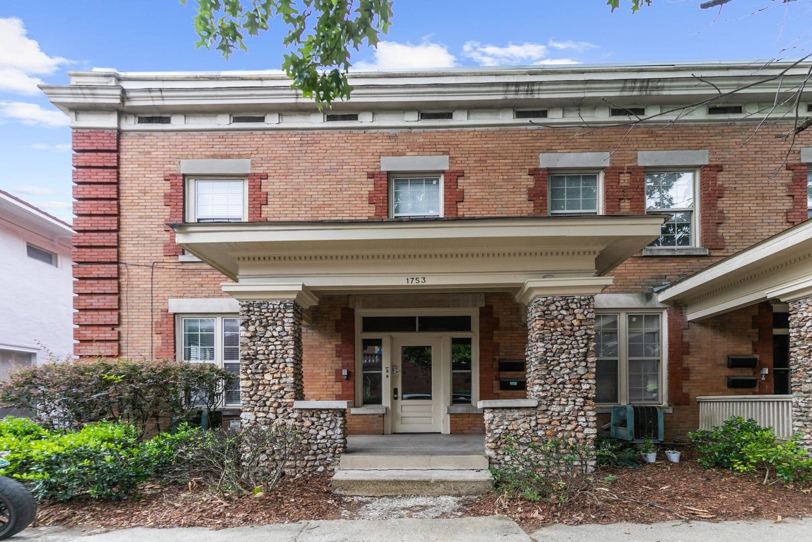 Birmingham Apartment: 1745-1747-1749-1751-1753-1755 13th Ave S