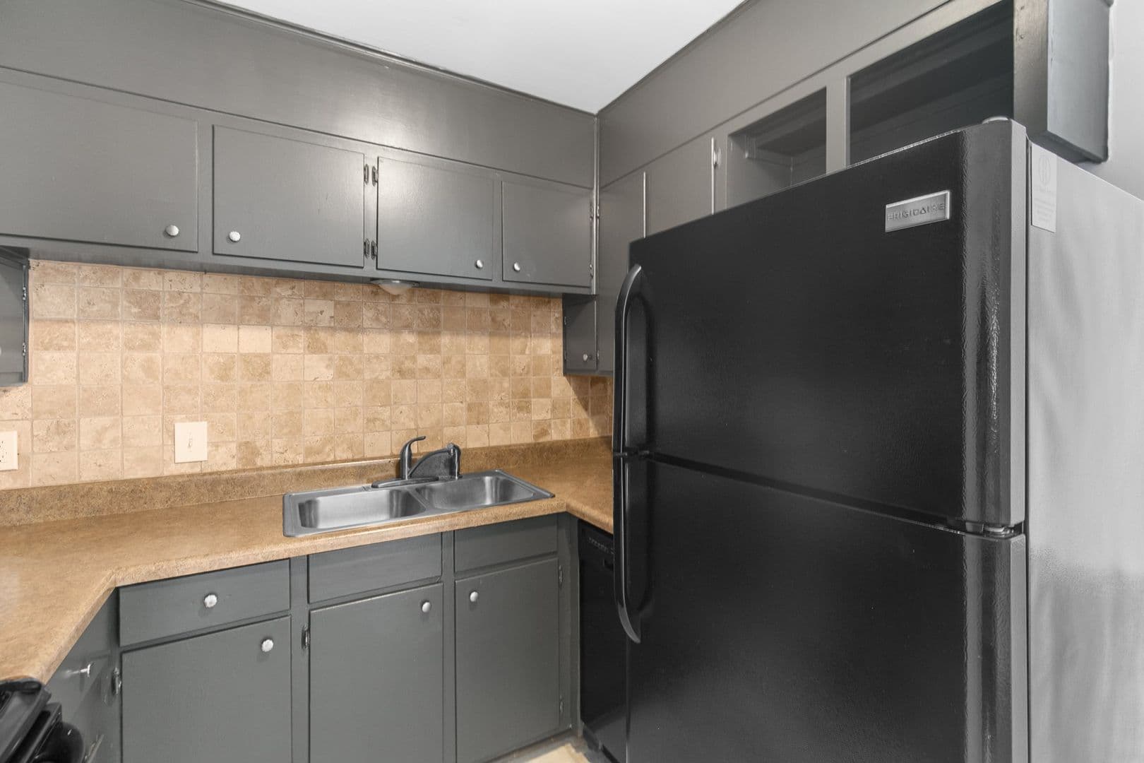 Birmingham Apartment: 1613 13th Ave S