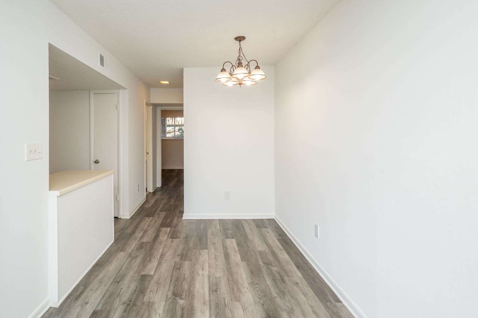 Birmingham Apartment: 3320 Cliff Road