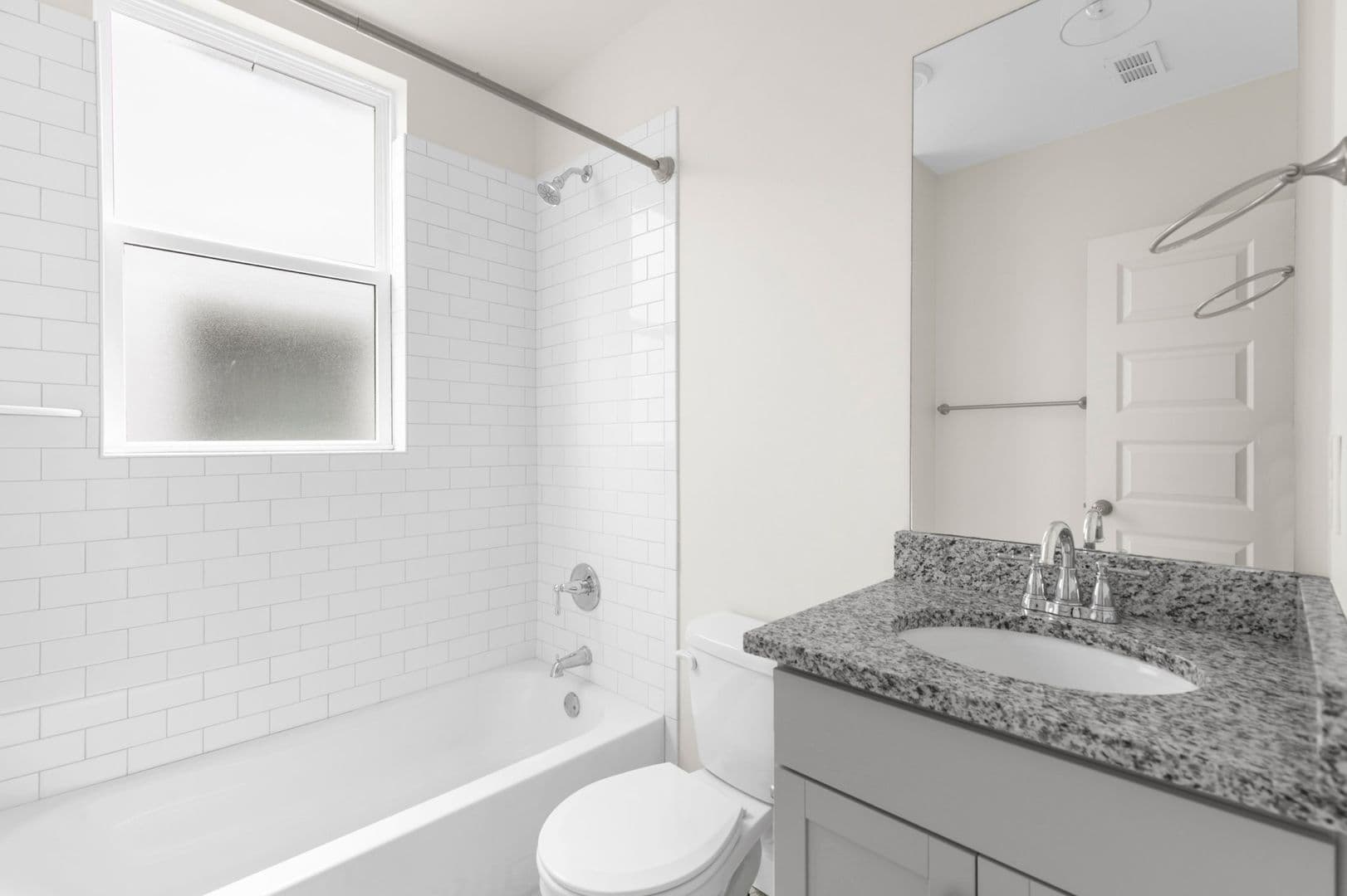 Birmingham Apartment: 901 38th St S
