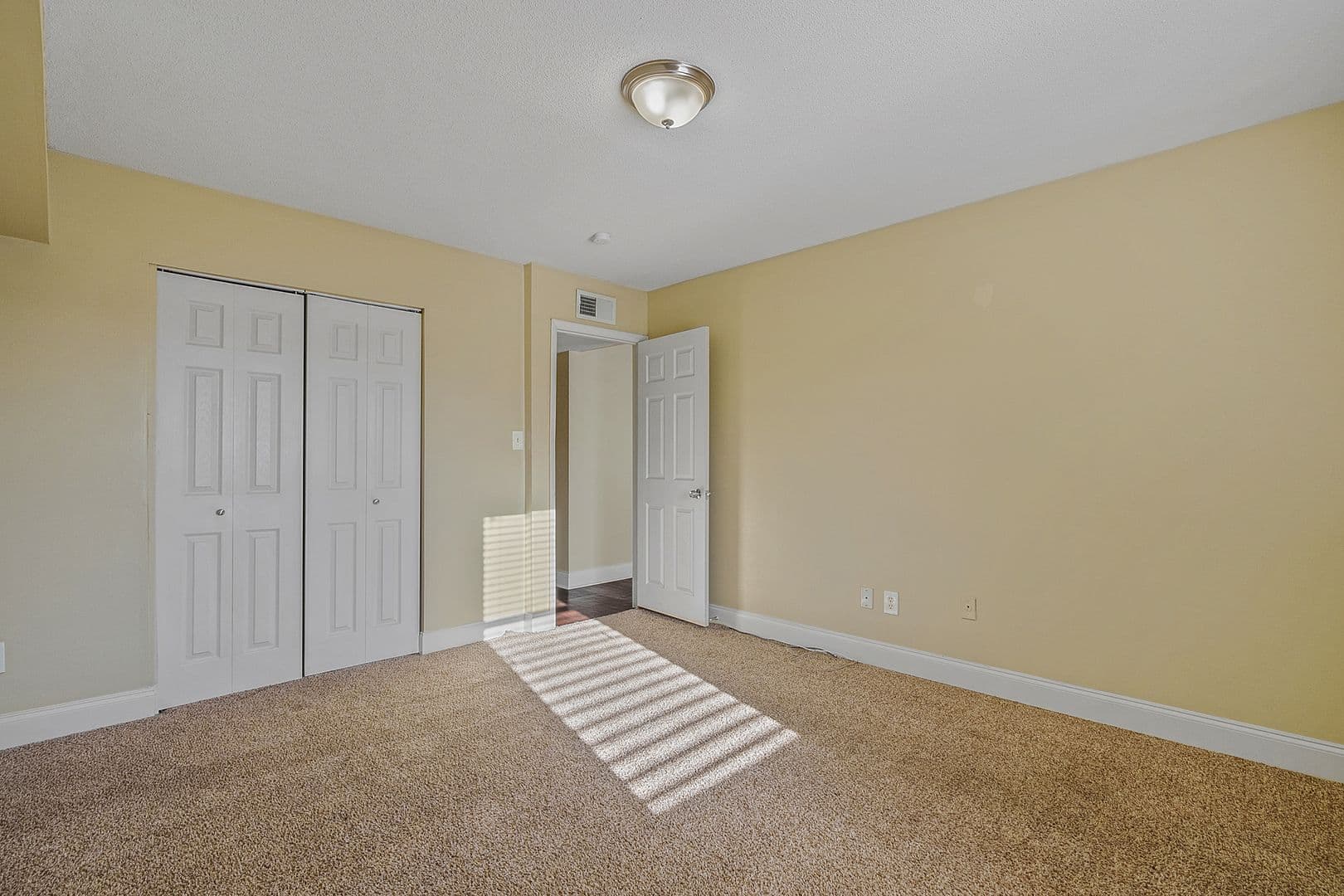 Birmingham Apartment: 3800A 3812B 3824C 5th Ave South