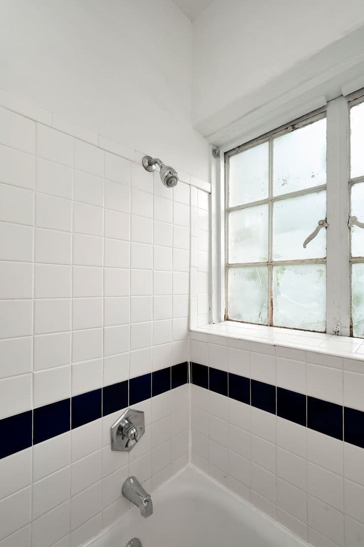 Birmingham Apartment: 1226-1228 29th Street South