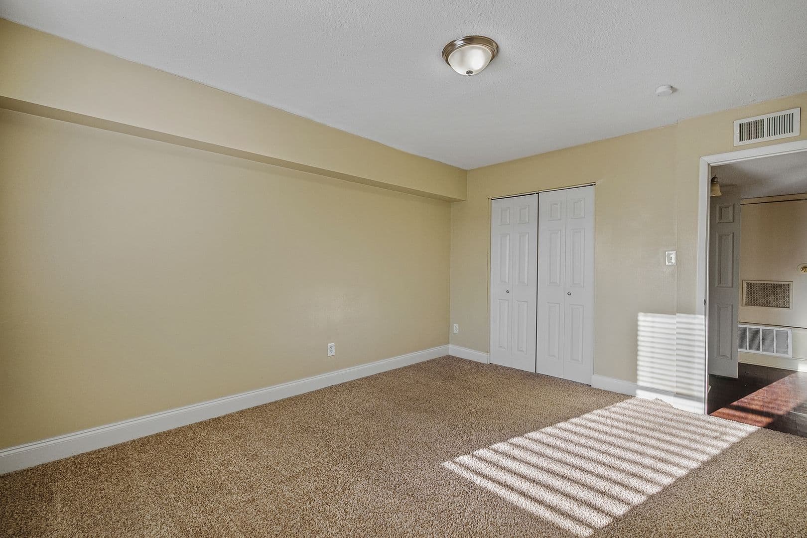 Birmingham Apartment: 3800A 3812B 3824C 5th Ave South