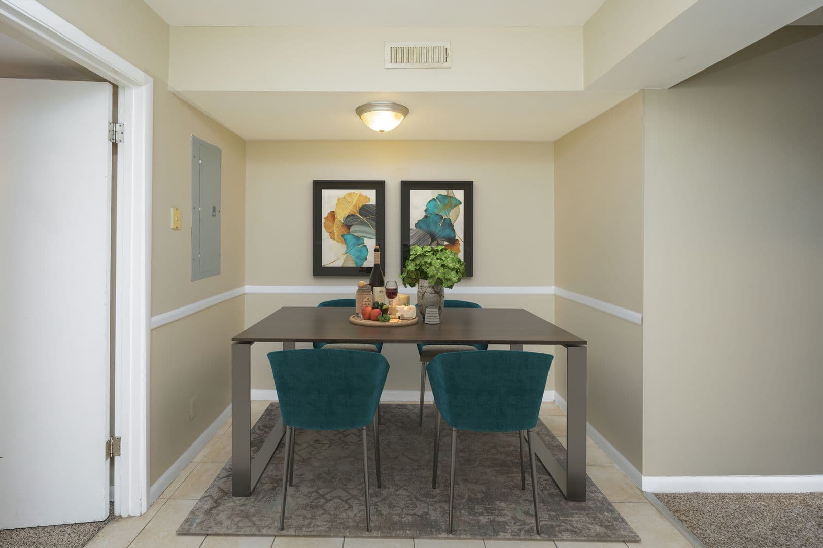 Birmingham Apartment: 1300 Altamont Way South