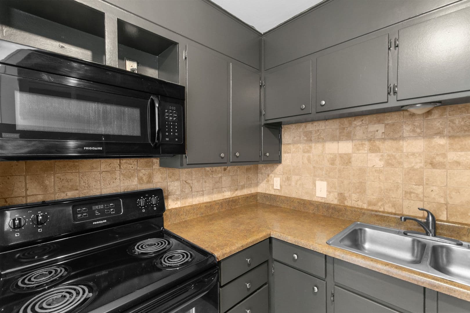 Birmingham Apartment: 1613 13th Ave S