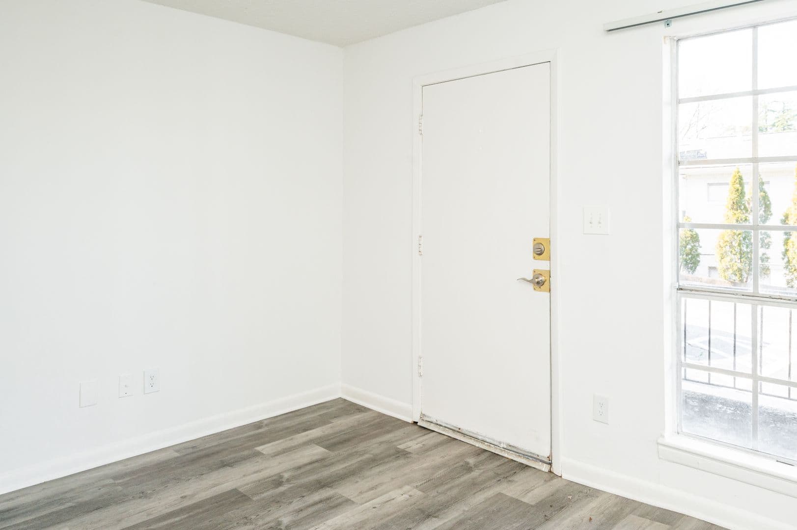 Birmingham Apartment: 3320 Cliff Road