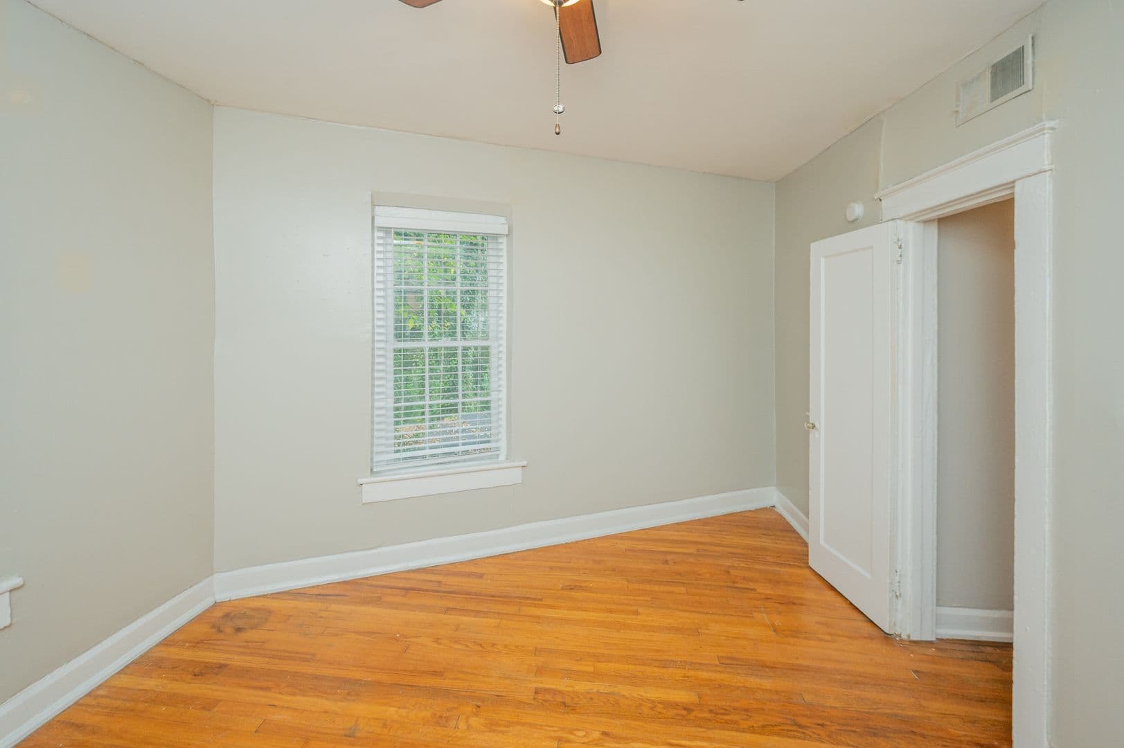 Birmingham Apartment: 1200 30th Str S