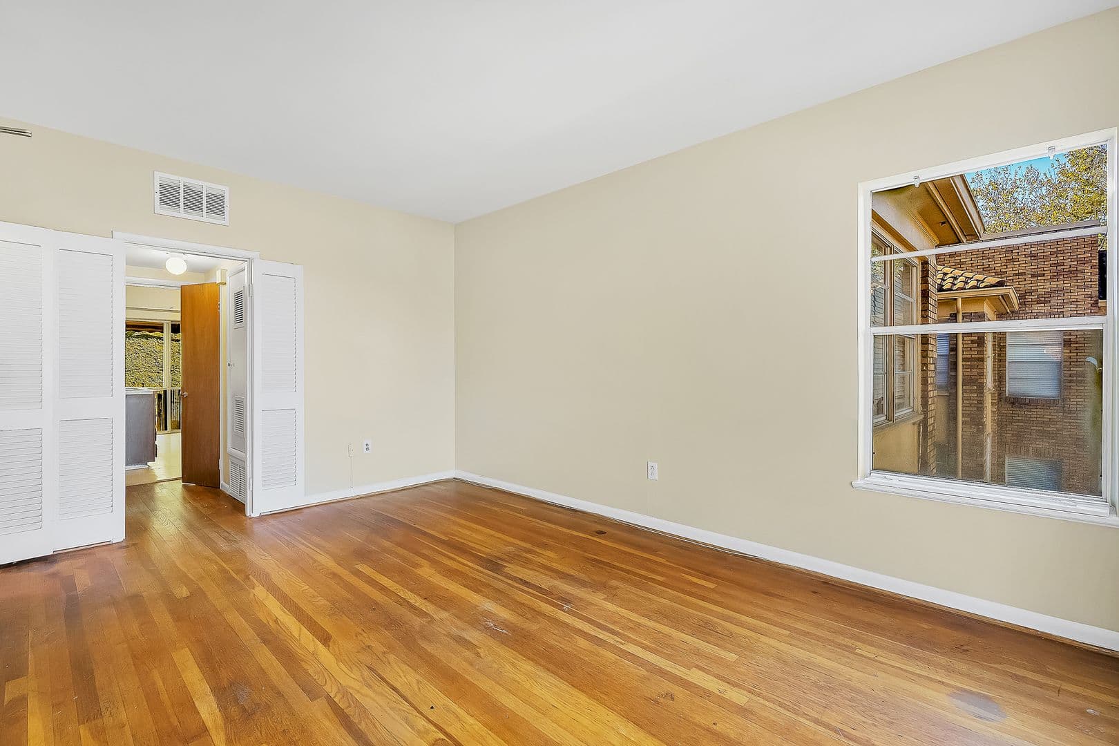 Birmingham Apartment: 2305 Arlington Crescent