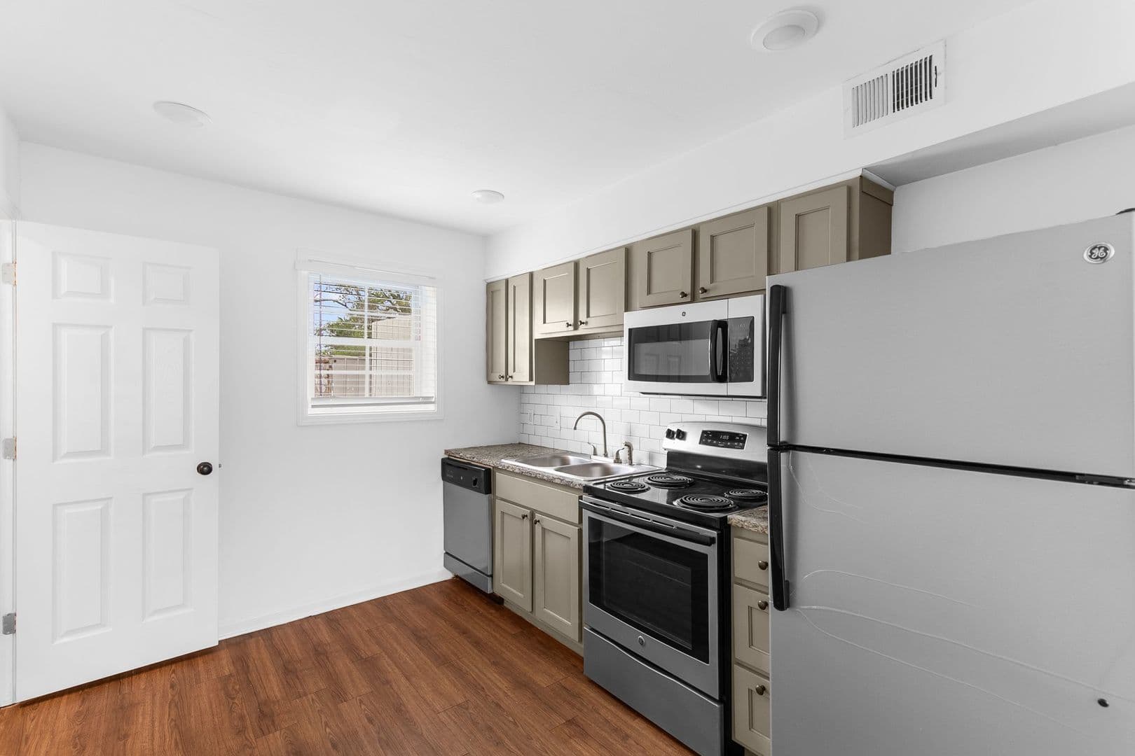 Birmingham Apartment: 4416-4420 5th Ave S
