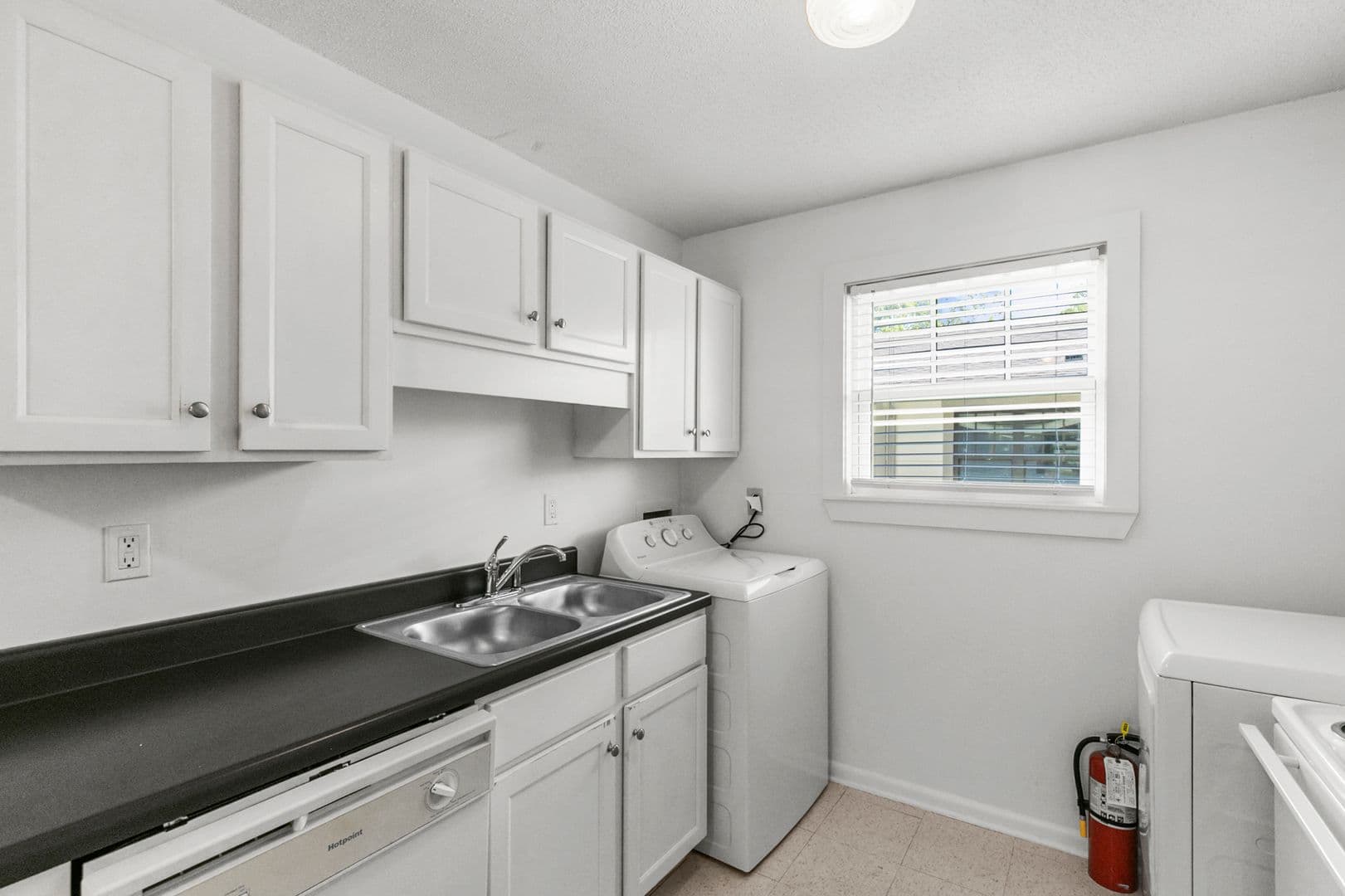 Birmingham Apartment: 4112 5th Avenue S