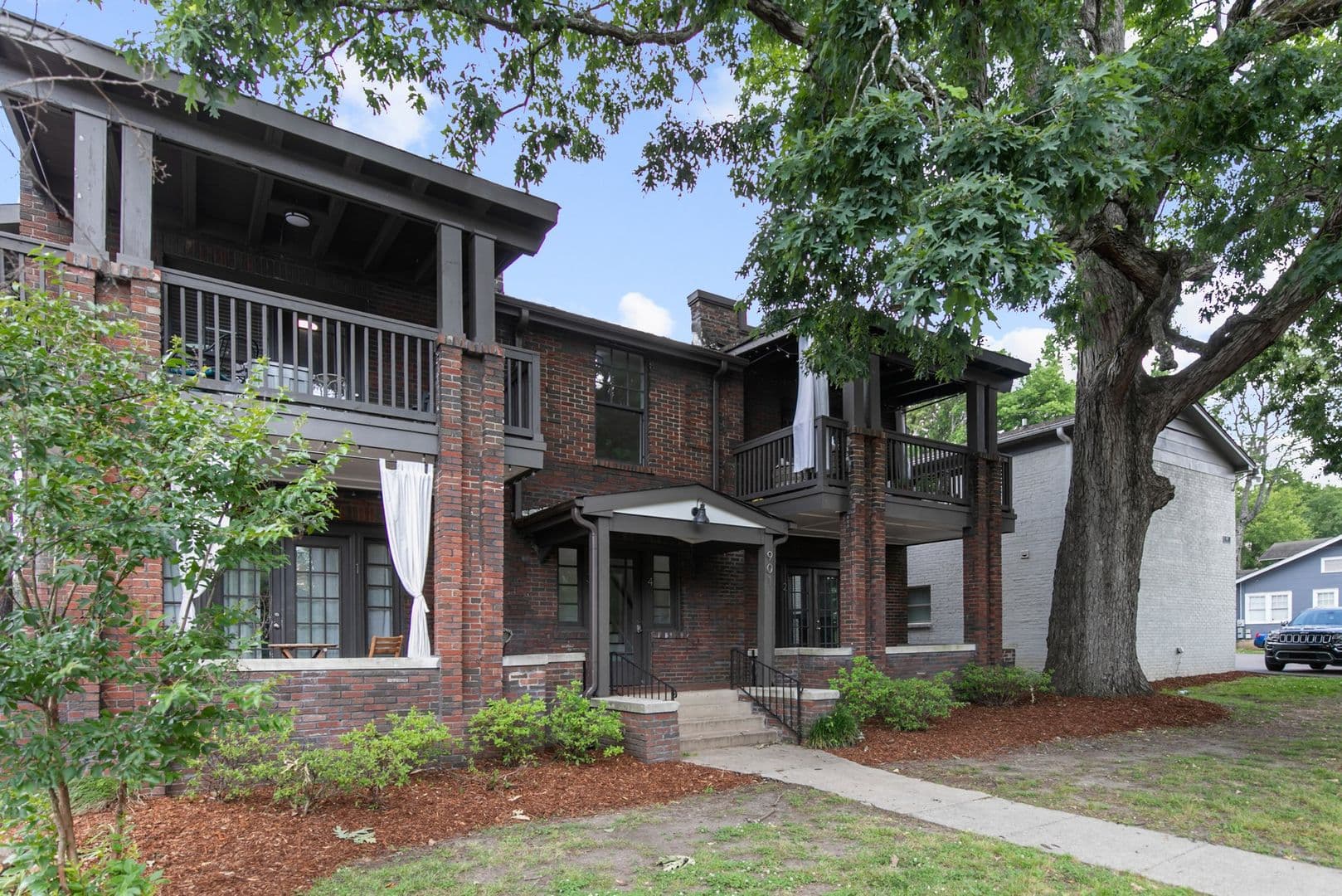 Birmingham Apartment: 901 38th St S