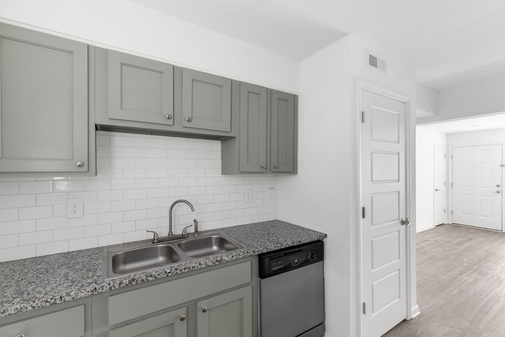 Birmingham Apartment: 4237-4241 5th Ave S