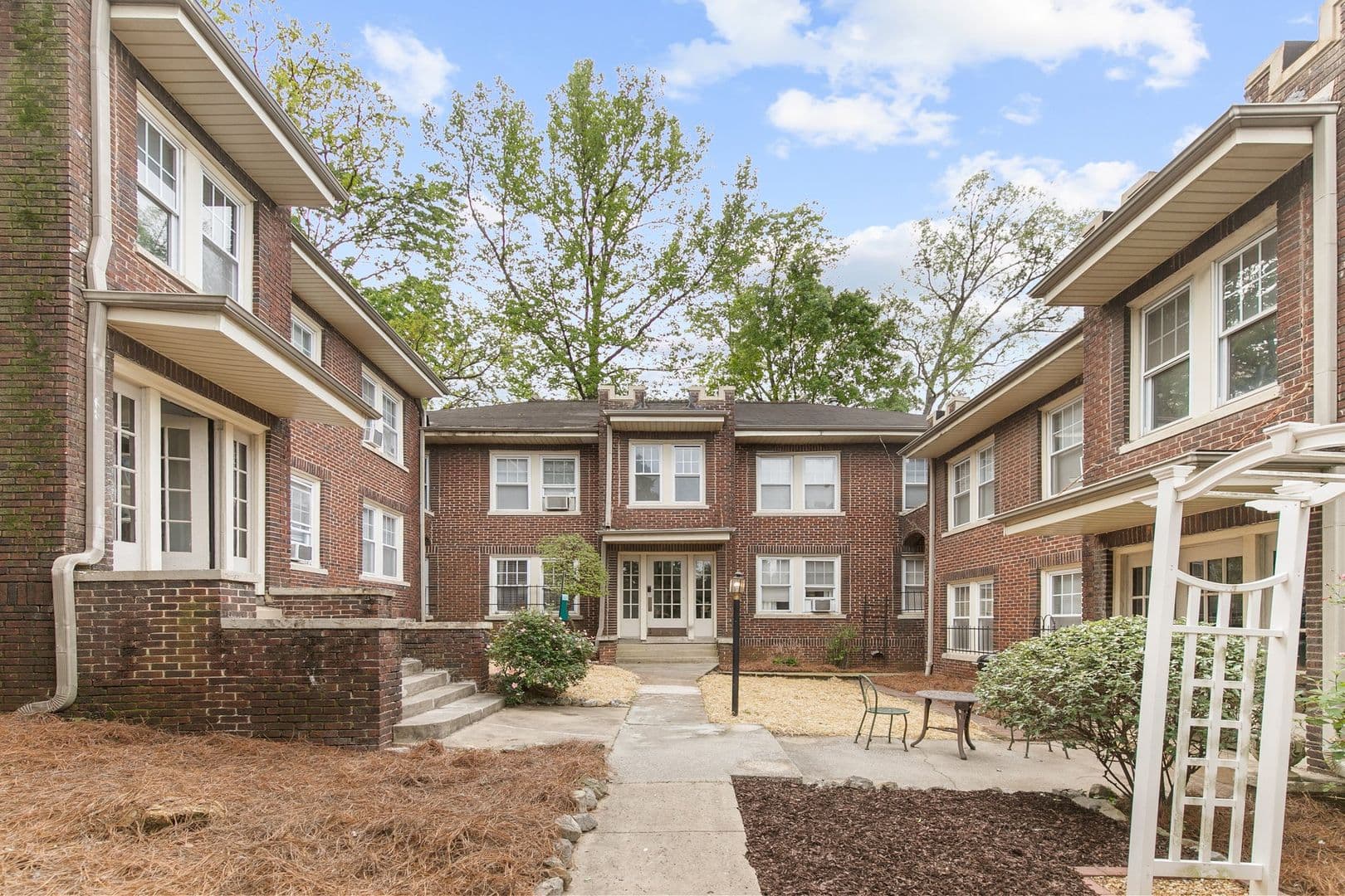 Birmingham Apartment: 2501 Caldwell Ave S