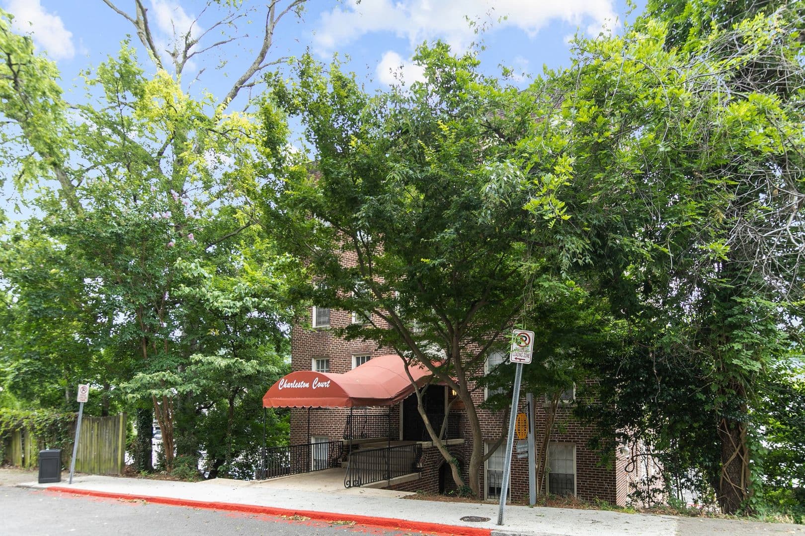 Birmingham Apartment: 2155 11th Court S