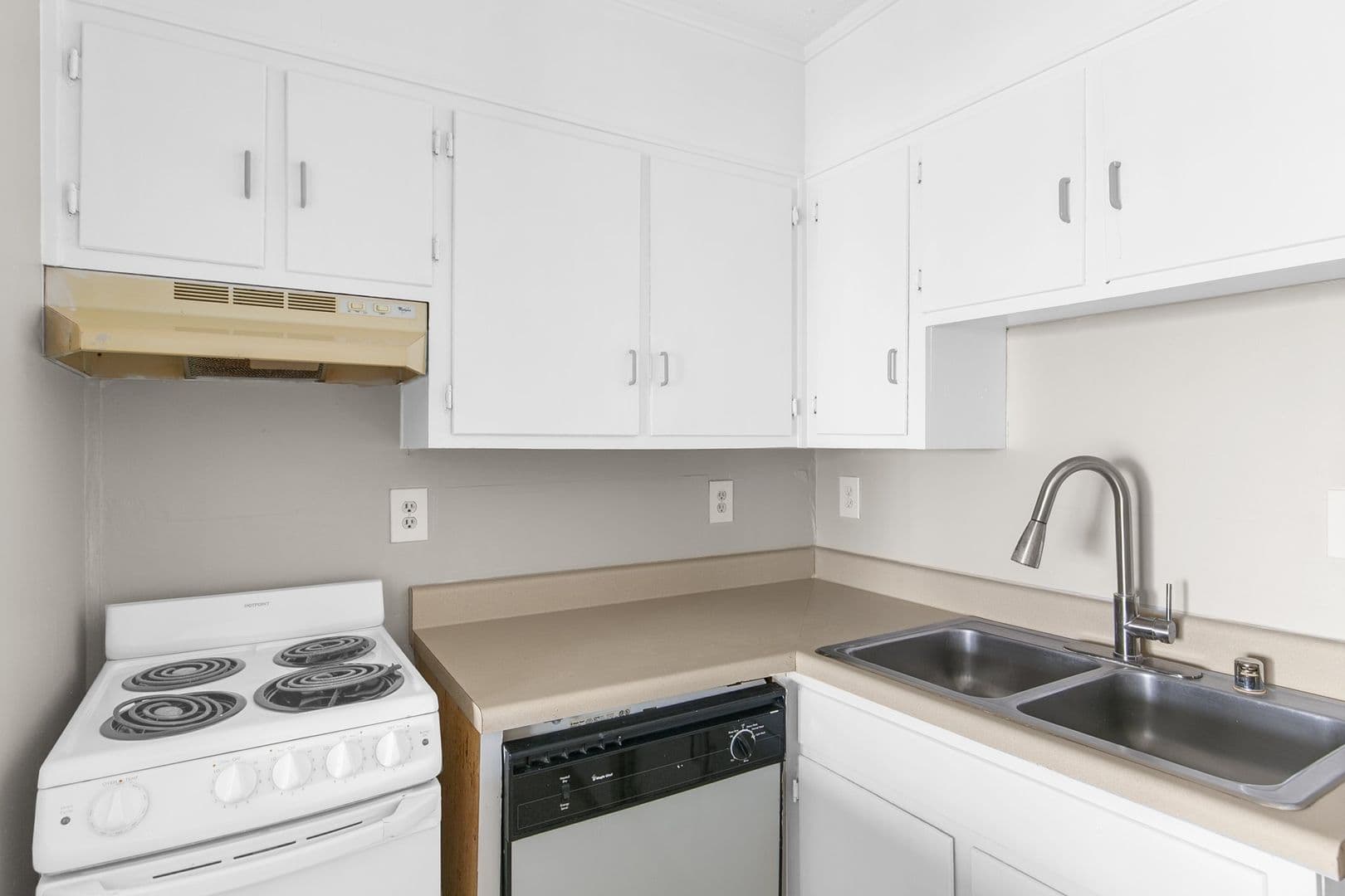 Birmingham Apartment: 1321 18th Ave S