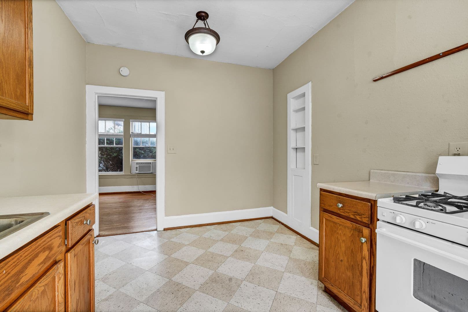 Birmingham Apartment: 1223 29th St S