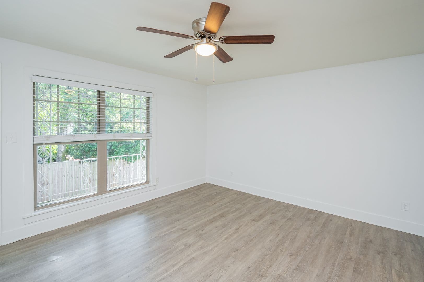 Birmingham Apartment: 3300 Cliff Road S