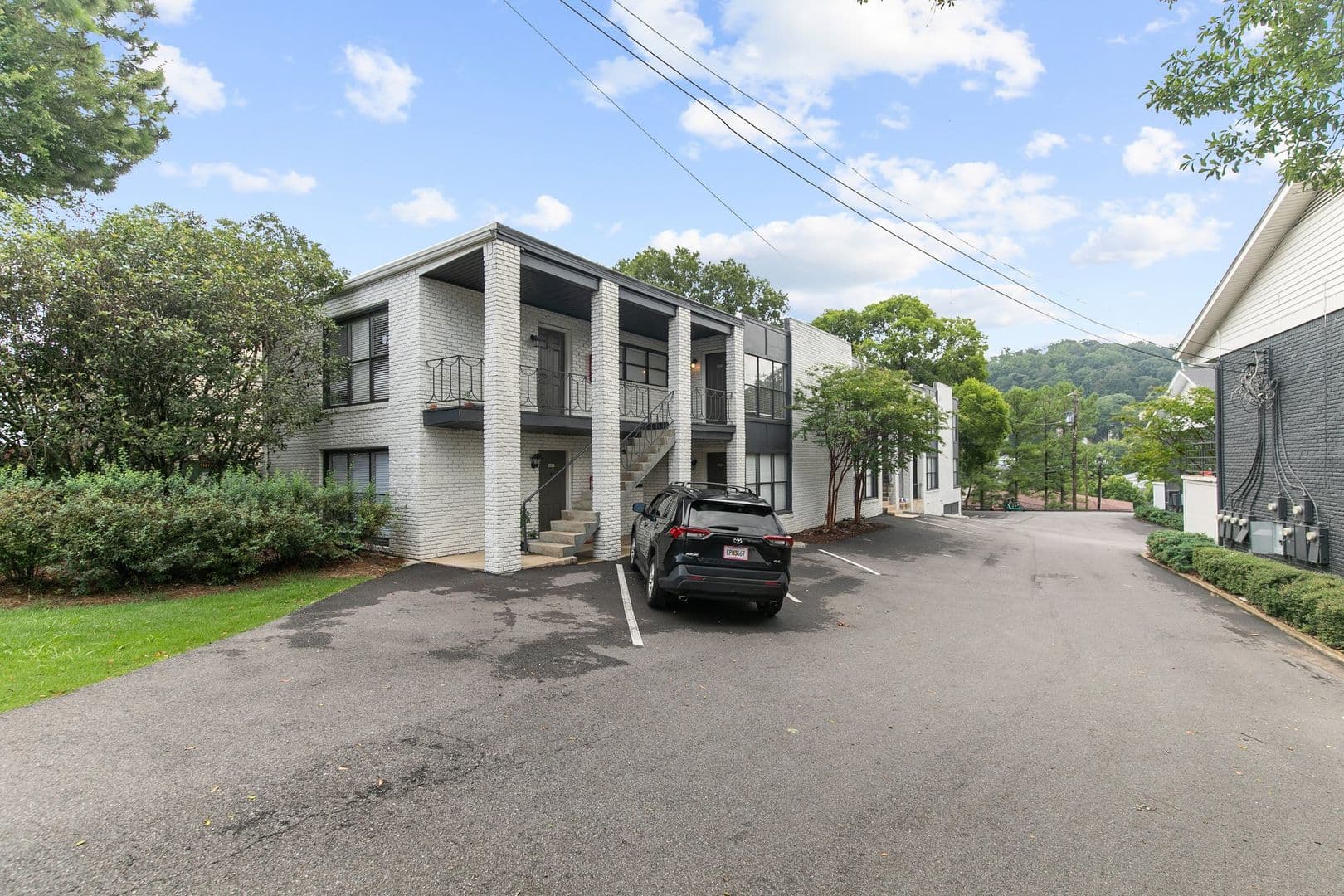 Birmingham Apartment: 1613 13th Ave S